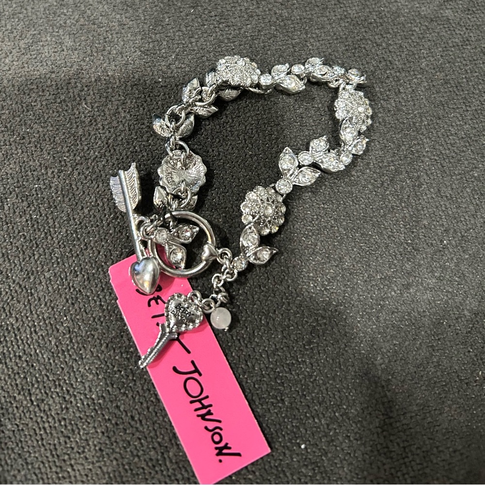 NWT Betsey Johnson Bracelet